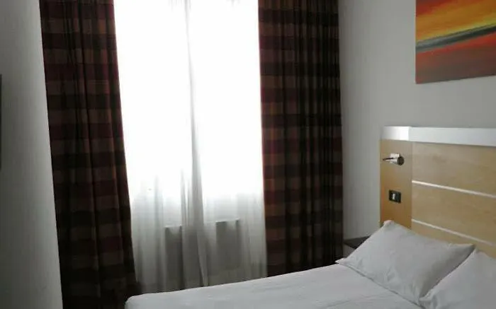 Sotel Nomentana 3* Rome